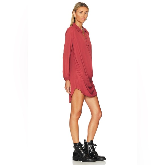 krisa - Drape Button Front Mini - Picture 2 of 3